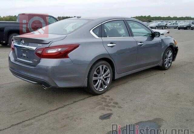 نيسان ألتيما